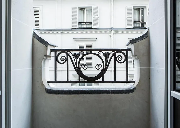 Hotel Du Rond-Point Des Champs-Elysees - Esprit De France Parijs